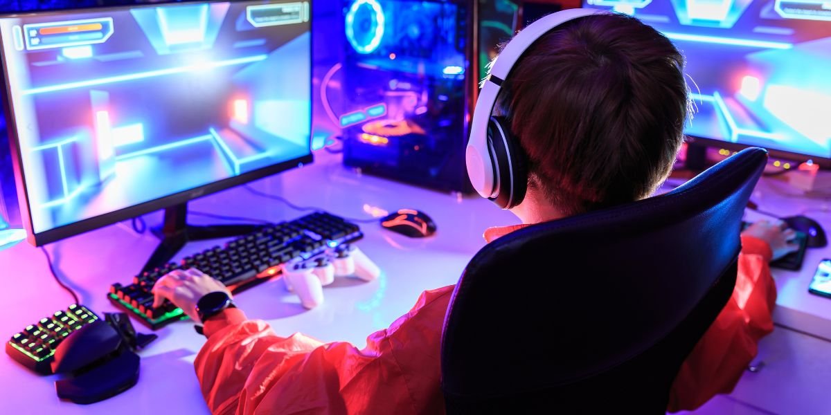 What Are the Best Multiplayer Games to Play With Friends Online? What Are the Best Multiplayer Games to Play With Friends Online?